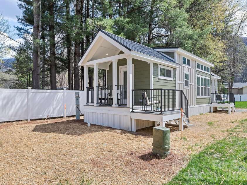 79 Getaway Lane, Maggie Valley, NC 28751.  MLS# CAR4370399, YatesRealty ID 16359. Original photo