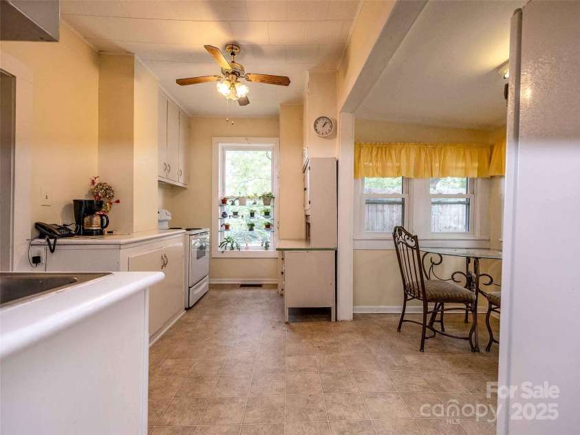 103 King Street, East Flat Rock, NC 28726.  MLS# CAR4229191, YatesRealty ID 1636. 