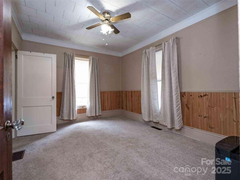 103 King Street, East Flat Rock, NC 28726.  MLS# CAR4229191, YatesRealty ID 1636. 