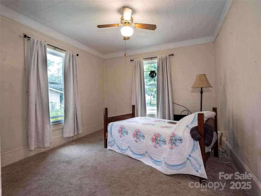103 King Street, East Flat Rock, NC 28726.  MLS# CAR4229191, YatesRealty ID 1636. 