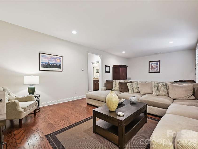 4022 City Homes Place, Charlotte, NC 28209.  MLS# CAR4345383, YatesRealty ID 1636. 