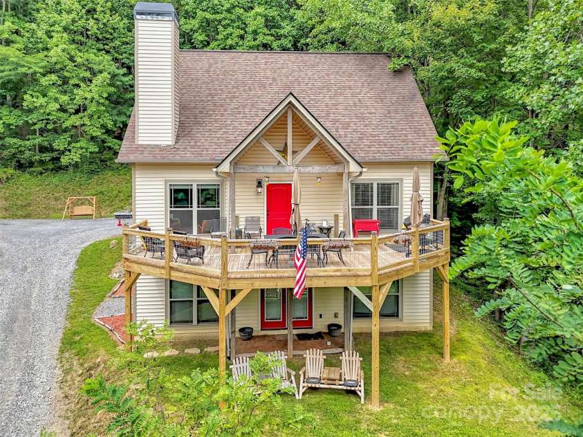 4823 Max Patch Road, Clyde, NC 28721.  MLS# CAR4296114, YatesRealty ID 1636. 