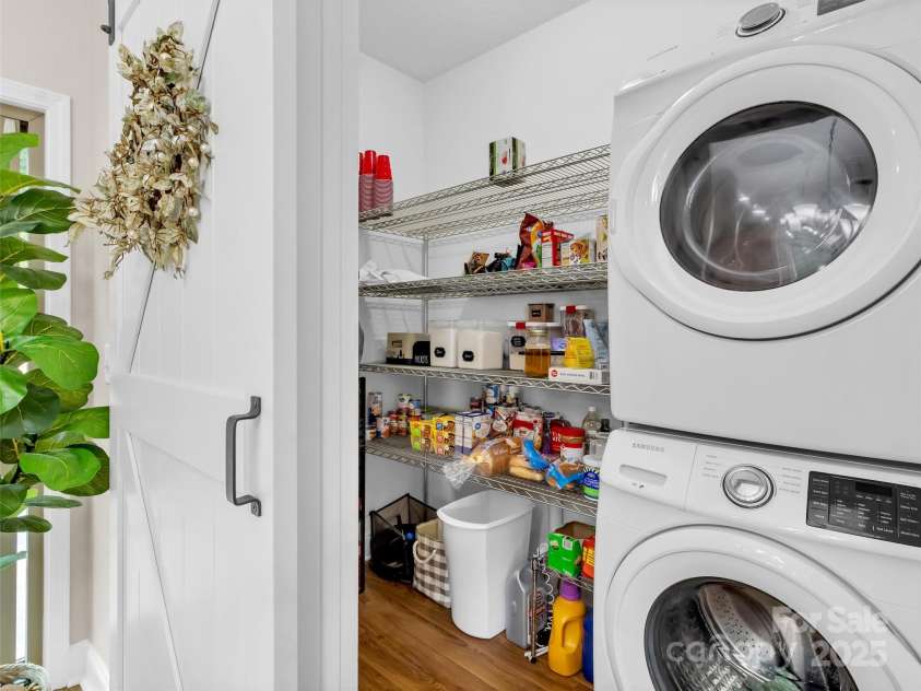 4823 Max Patch Road, Clyde, NC 28721.  MLS# CAR4296114, YatesRealty ID 1636. 