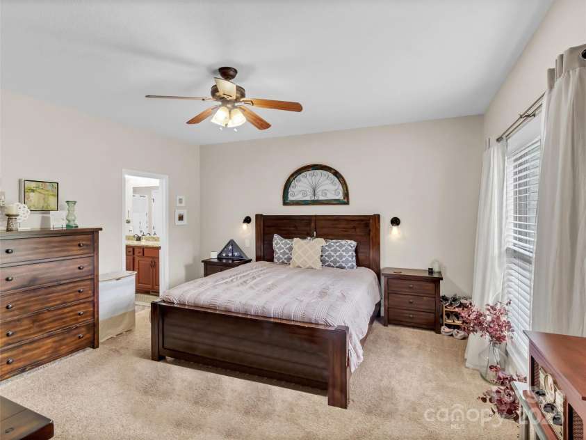 4823 Max Patch Road, Clyde, NC 28721.  MLS# CAR4296114, YatesRealty ID 1636. 