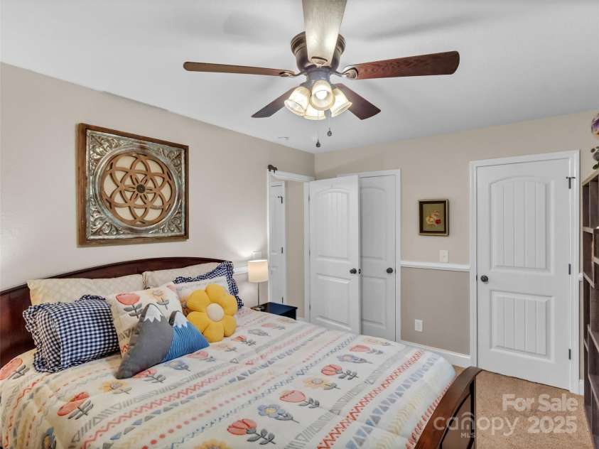 4823 Max Patch Road, Clyde, NC 28721.  MLS# CAR4296114, YatesRealty ID 1636. 