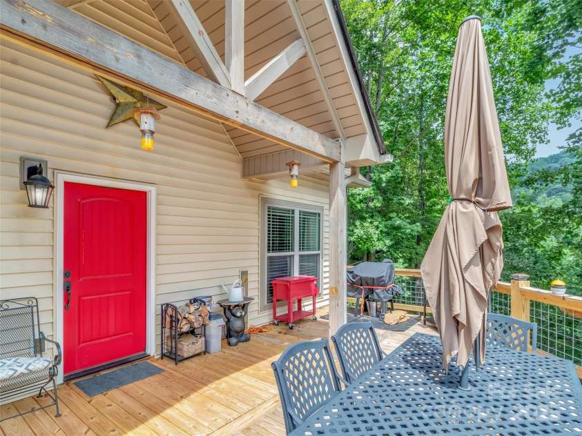 4823 Max Patch Road, Clyde, NC 28721.  MLS# CAR4296114, YatesRealty ID 1636. 