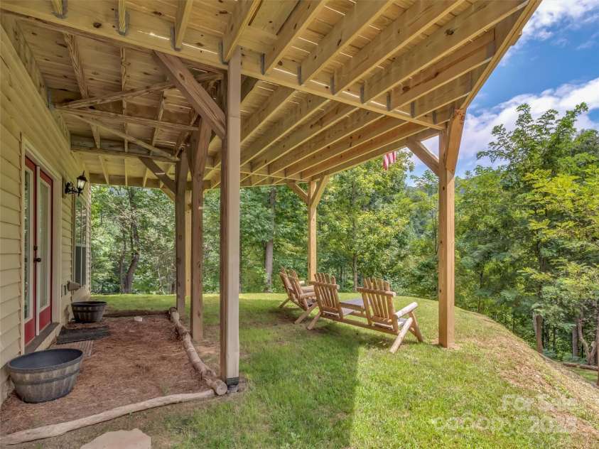 4823 Max Patch Road, Clyde, NC 28721.  MLS# CAR4296114, YatesRealty ID 1636. 