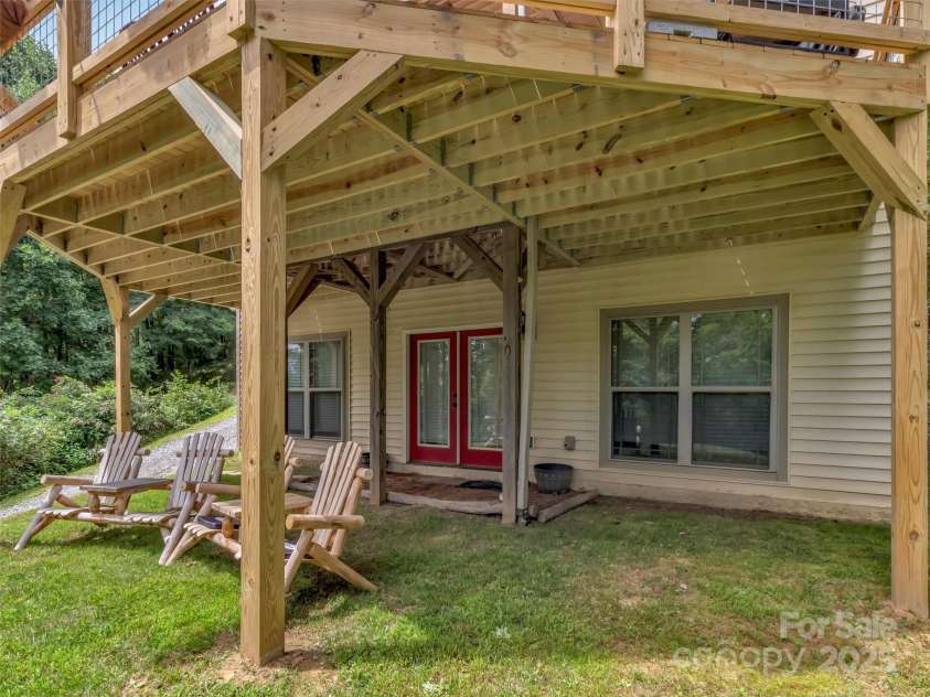 4823 Max Patch Road, Clyde, NC 28721.  MLS# CAR4296114, YatesRealty ID 1636. 