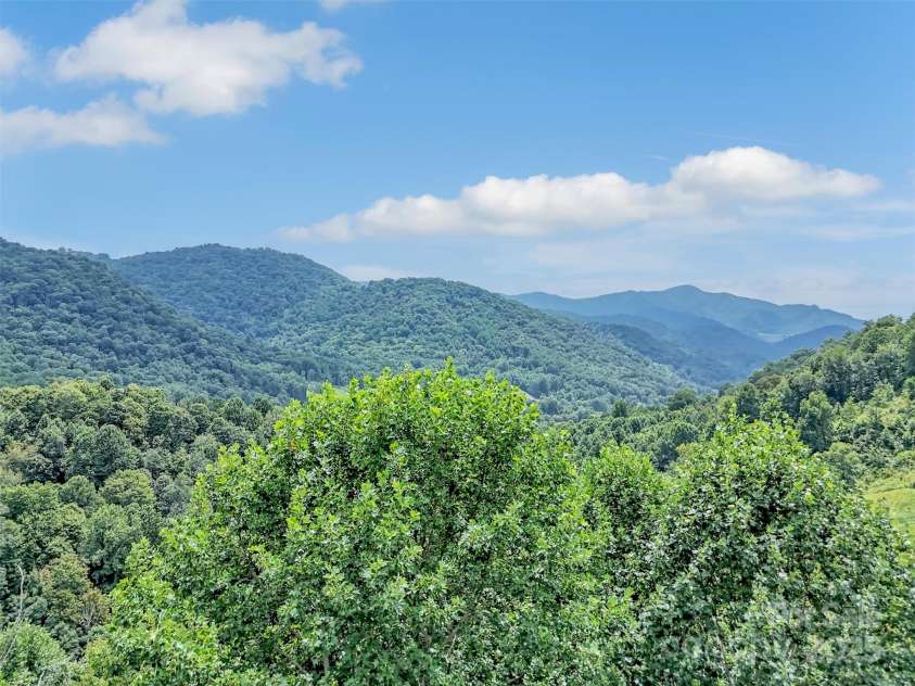 4823 Max Patch Road, Clyde, NC 28721.  MLS# CAR4296114, YatesRealty ID 1636. 