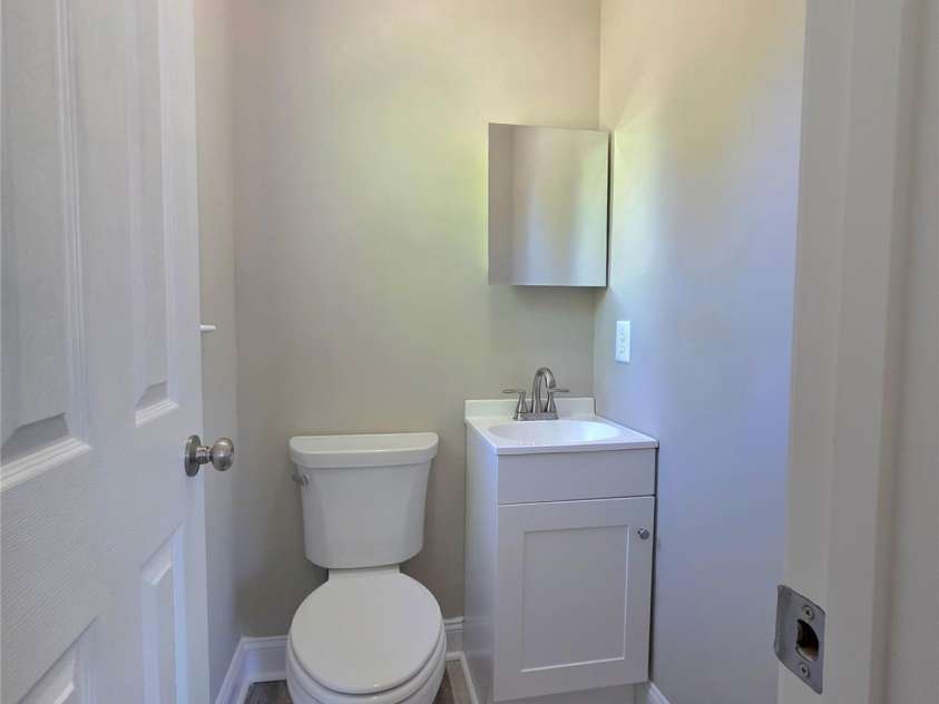 104 Lou Drive, Gastonia, NC 28052.  MLS# CAR4364630, YatesRealty ID 16360. Updated batlh room