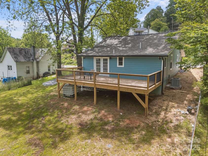 11 Mountain View Annex, Old Fort, NC 28762.  MLS# CAR4256949, YatesRealty ID 16361. 