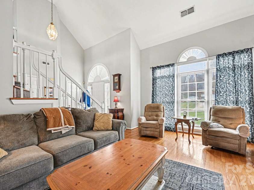 3110 Ivy Creek Road, Gastonia, NC 28056.  MLS# CAR4353331, YatesRealty ID 16362. 