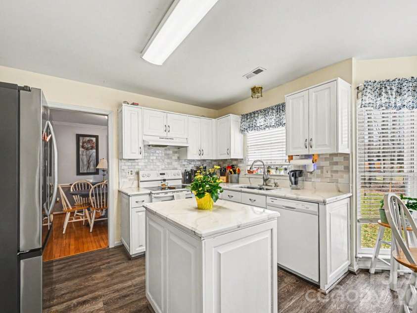 3110 Ivy Creek Road, Gastonia, NC 28056.  MLS# CAR4353331, YatesRealty ID 16362. 