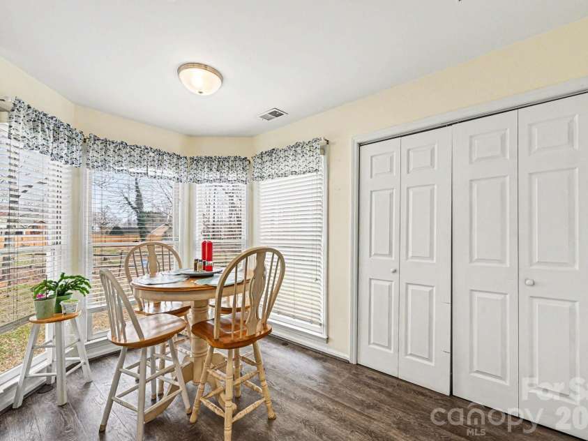 3110 Ivy Creek Road, Gastonia, NC 28056.  MLS# CAR4353331, YatesRealty ID 16362. 