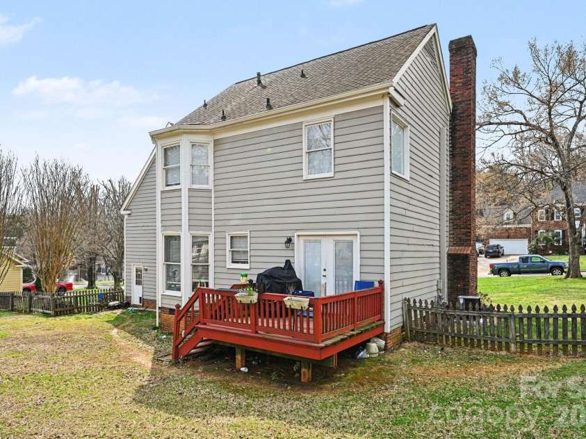 3110 Ivy Creek Road, Gastonia, NC 28056.  MLS# CAR4353331, YatesRealty ID 16362. 
