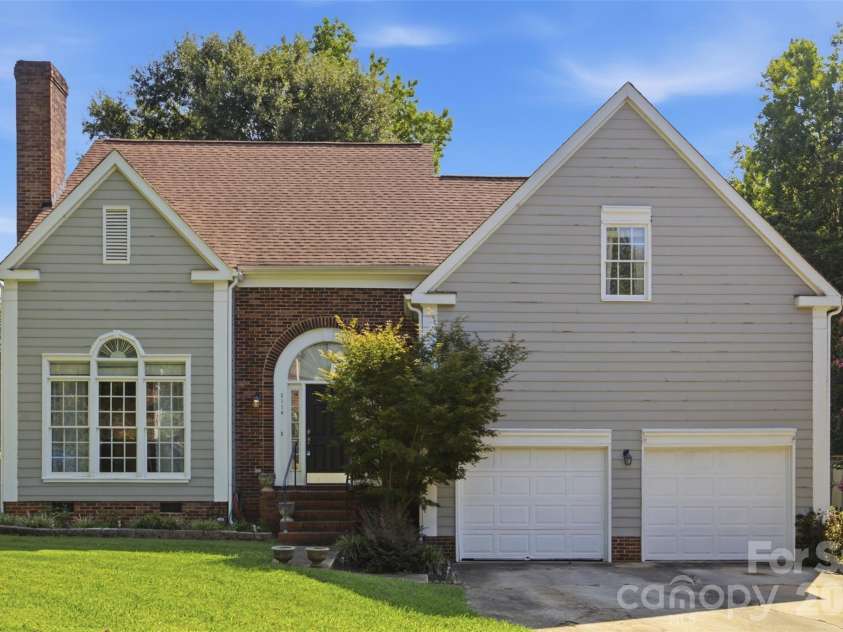 3110 Ivy Creek Road, Gastonia, NC 28056.  MLS# CAR4411311, YatesRealty ID 16362. 