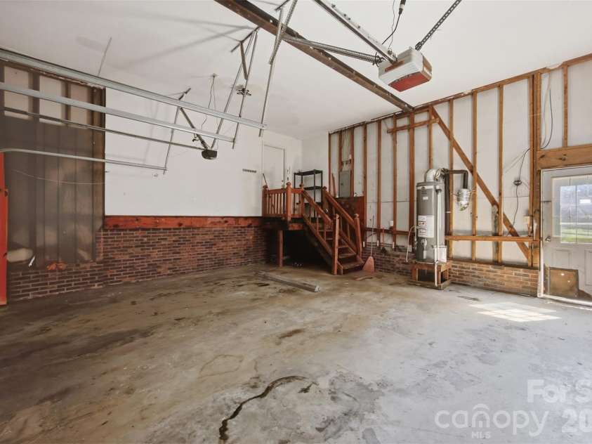 3110 Ivy Creek Road, Gastonia, NC 28056.  MLS# CAR4411311, YatesRealty ID 16362. 