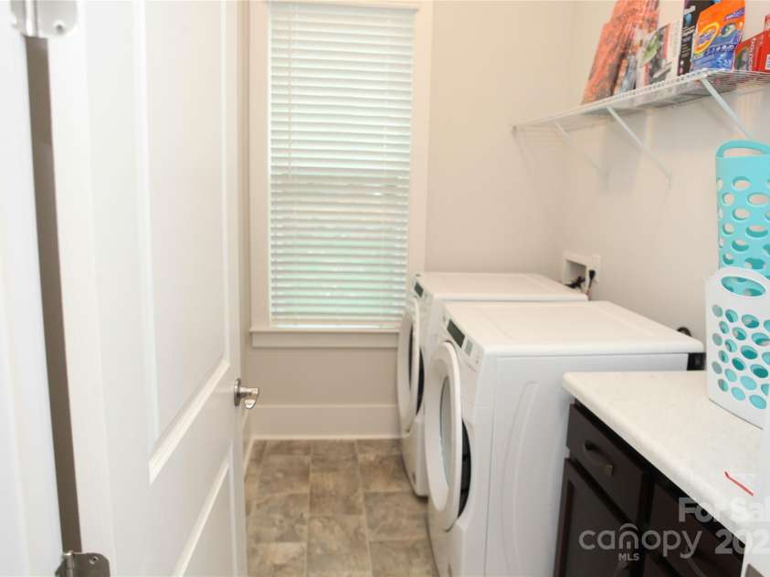 1727 grace Lane, Charlotte, NC 28262.  MLS# CAR4256496, YatesRealty ID 16363. 