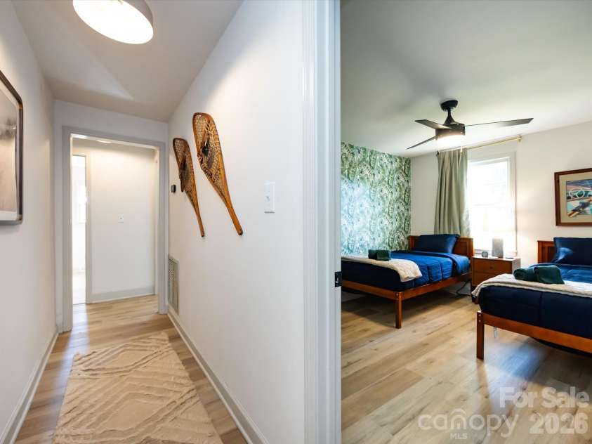 201 Browntown Road, Belmont, NC 28012.  MLS# CAR4363834, YatesRealty ID 16364. Hallway