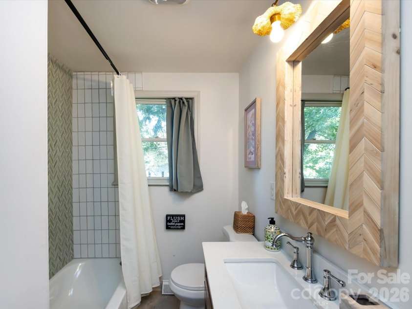 201 Browntown Road, Belmont, NC 28012.  MLS# CAR4363834, YatesRealty ID 16364. Hallway Full Bath