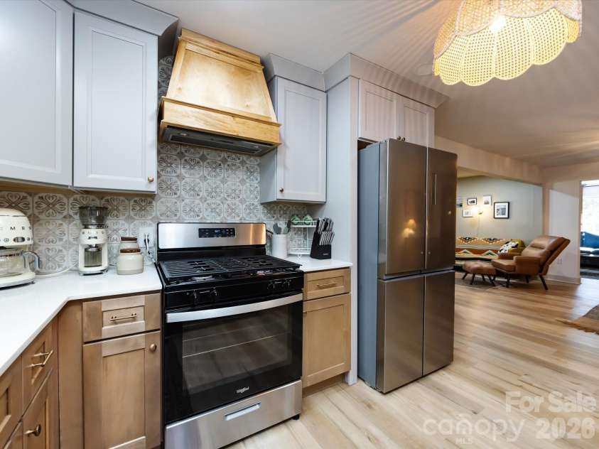 201 Browntown Road, Belmont, NC 28012.  MLS# CAR4363834, YatesRealty ID 16364. Kitchen
