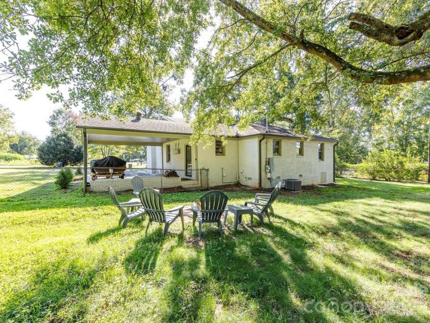 201 Browntown Road, Belmont, NC 28012.  MLS# CAR4363834, YatesRealty ID 16364. Rear Yard