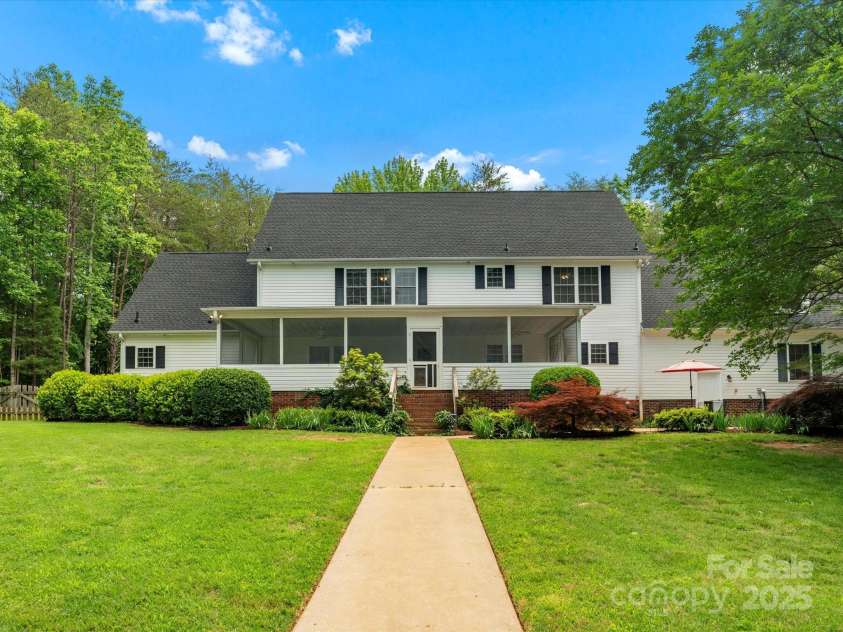 1010 Arabian Farm Road, Clover, SC 29710.  MLS# CAR4261171, YatesRealty ID 16365. 