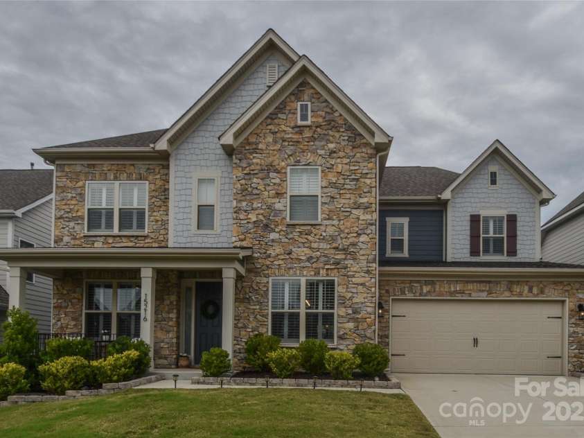 15216 Shallow Ridge Road, Charlotte, NC 28278.  MLS# CAR4264476, YatesRealty ID 16366. 