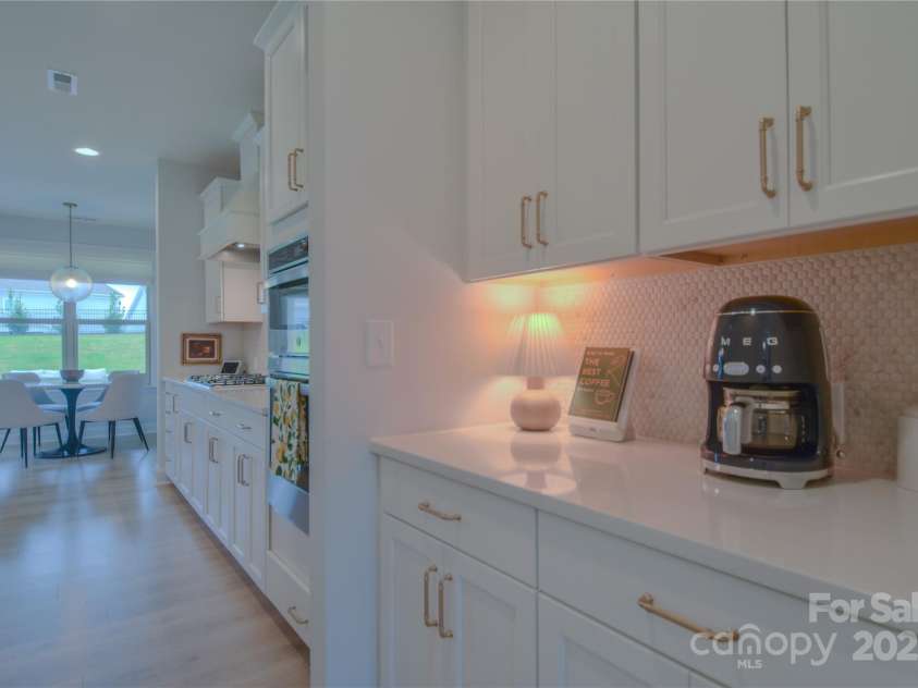 15216 Shallow Ridge Road, Charlotte, NC 28278.  MLS# CAR4264476, YatesRealty ID 16366. 