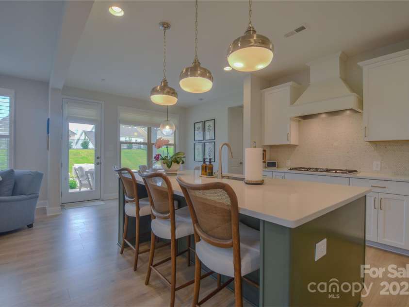 15216 Shallow Ridge Road, Charlotte, NC 28278.  MLS# CAR4264476, YatesRealty ID 16366. 