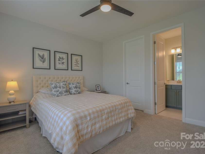 15216 Shallow Ridge Road, Charlotte, NC 28278.  MLS# CAR4264476, YatesRealty ID 16366. 