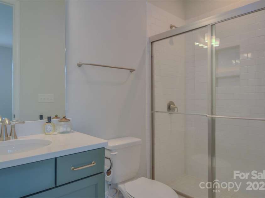 15216 Shallow Ridge Road, Charlotte, NC 28278.  MLS# CAR4264476, YatesRealty ID 16366. 