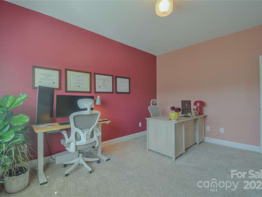15216 Shallow Ridge Road, Charlotte, NC 28278.  MLS# CAR4264476, YatesRealty ID 16366. 