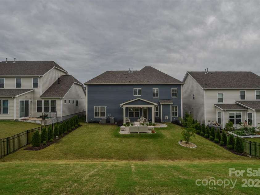 15216 Shallow Ridge Road, Charlotte, NC 28278.  MLS# CAR4264476, YatesRealty ID 16366. 