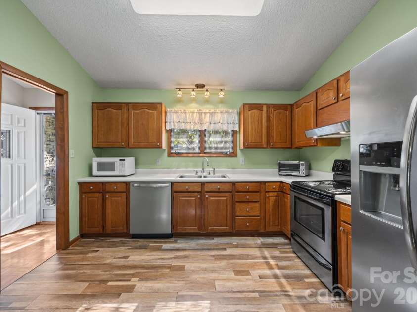 1305 Wellington Hills Circle, Salisbury, NC 28147.  MLS# CAR4374842, YatesRealty ID 16367. 