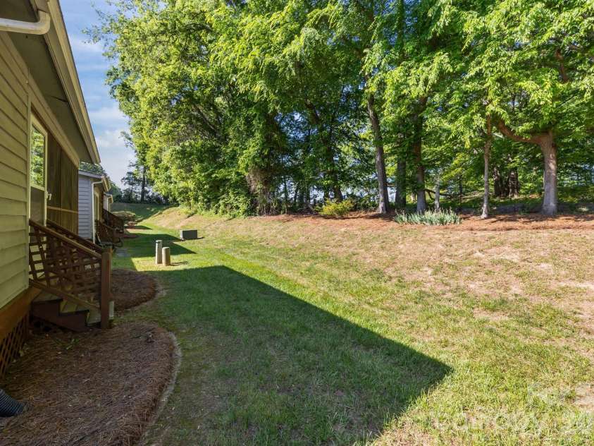 1305 Wellington Hills Circle, Salisbury, NC 28147.  MLS# CAR4374842, YatesRealty ID 16367. 