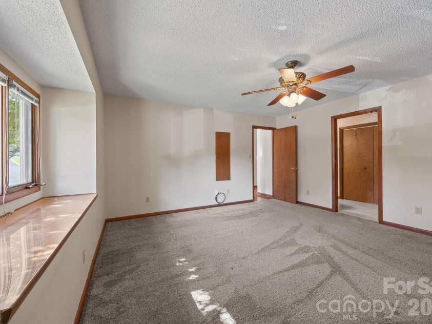 1305 Wellington Hills Circle, Salisbury, NC 28147.  MLS# CAR4374842, YatesRealty ID 16367. 
