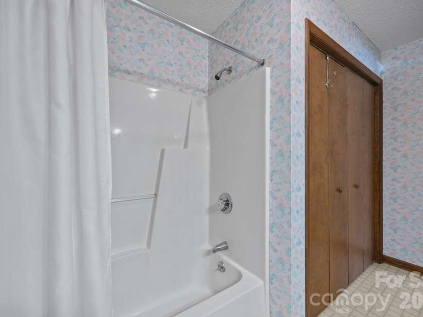 1305 Wellington Hills Circle, Salisbury, NC 28147.  MLS# CAR4374842, YatesRealty ID 16367. 