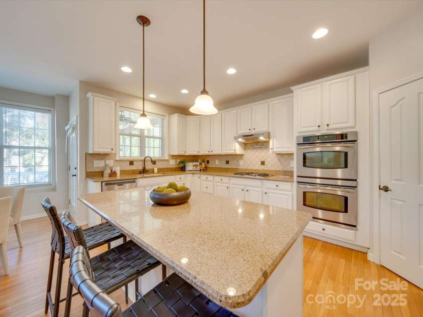 1708 Aringill Lane, Matthews, NC 28104.  MLS# CAR4256732, YatesRealty ID 16367. 