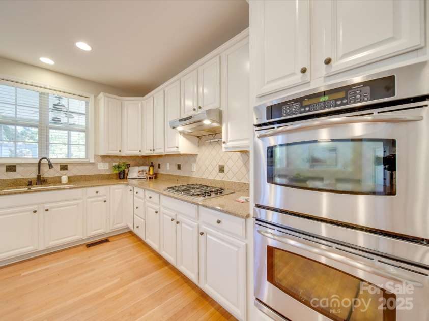 1708 Aringill Lane, Matthews, NC 28104.  MLS# CAR4256732, YatesRealty ID 16367. 