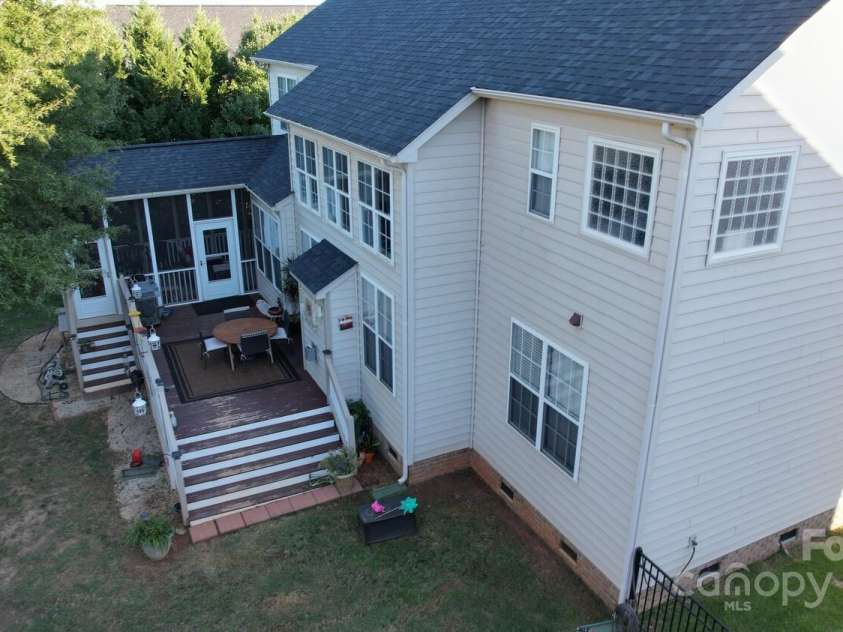 1708 Aringill Lane, Matthews, NC 28104.  MLS# CAR4256732, YatesRealty ID 16367. 