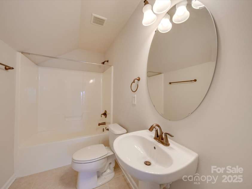 1708 Aringill Lane, Matthews, NC 28104.  MLS# CAR4256732, YatesRealty ID 16367. 