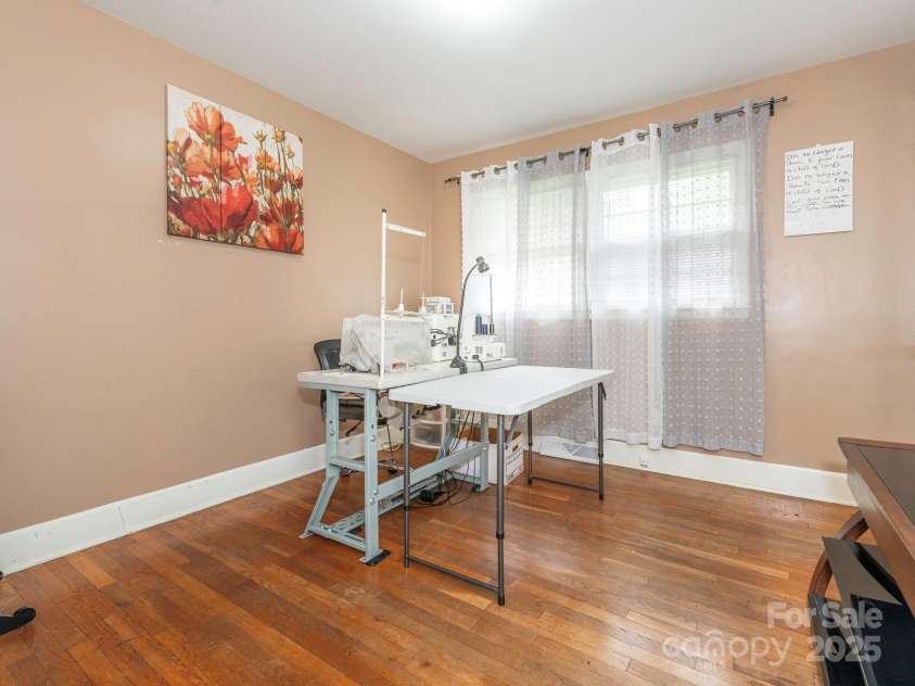 5629 Ruth Drive, Charlotte, NC 28215.  MLS# CAR4260955, YatesRealty ID 16368. Secondary bedroom