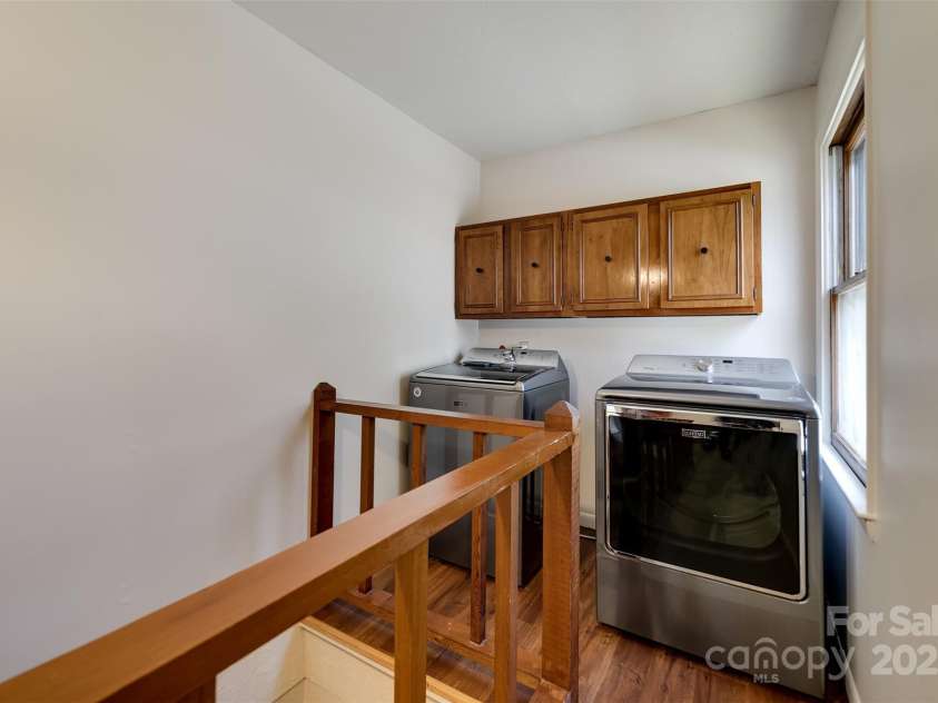 311 Winding Way Drive, Franklin, NC 28734.  MLS# CAR4245475, YatesRealty ID 16369. 