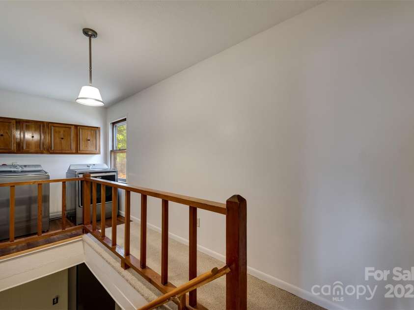 311 Winding Way Drive, Franklin, NC 28734.  MLS# CAR4245475, YatesRealty ID 16369. 