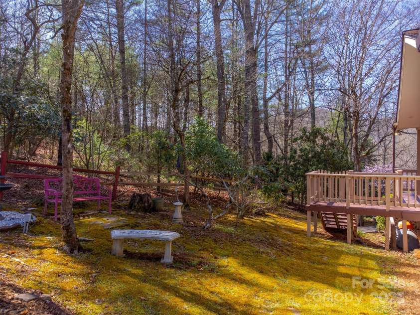 311 Winding Way Drive, Franklin, NC 28734.  MLS# CAR4245475, YatesRealty ID 16369. 
