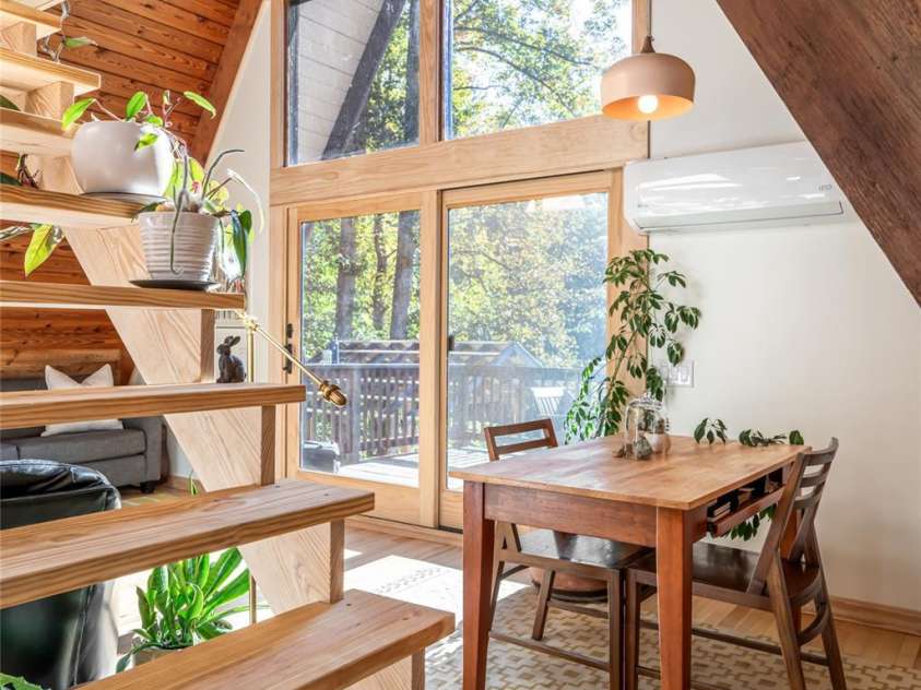 360 Banjo Branch Road, Burnsville, NC 28714.  MLS# CAR4310323, YatesRealty ID 1637. 