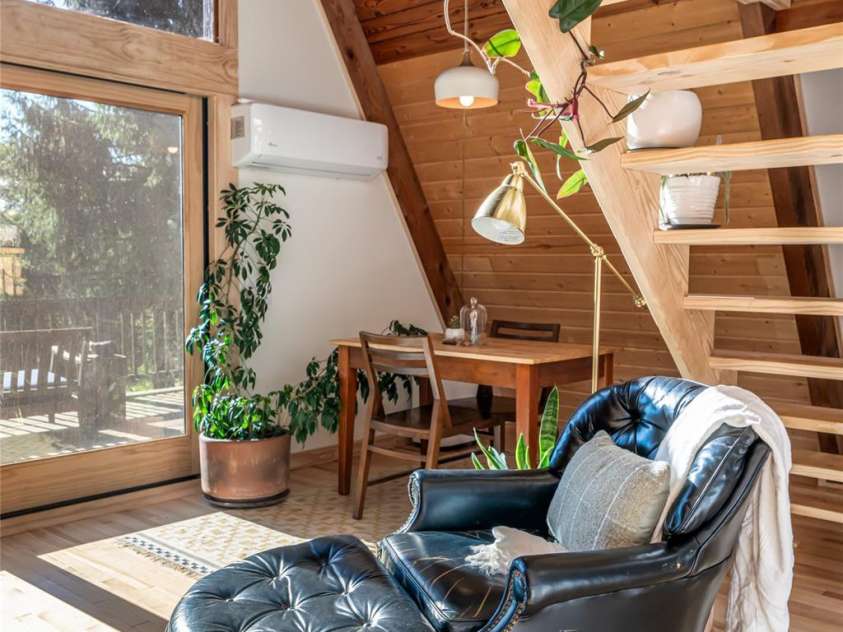 360 Banjo Branch Road, Burnsville, NC 28714.  MLS# CAR4310323, YatesRealty ID 1637. 