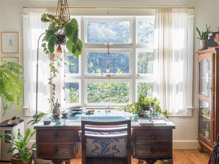 360 Banjo Branch Road, Burnsville, NC 28714.  MLS# CAR4310323, YatesRealty ID 1637. The un-heated Studio space located separate from the main house. 