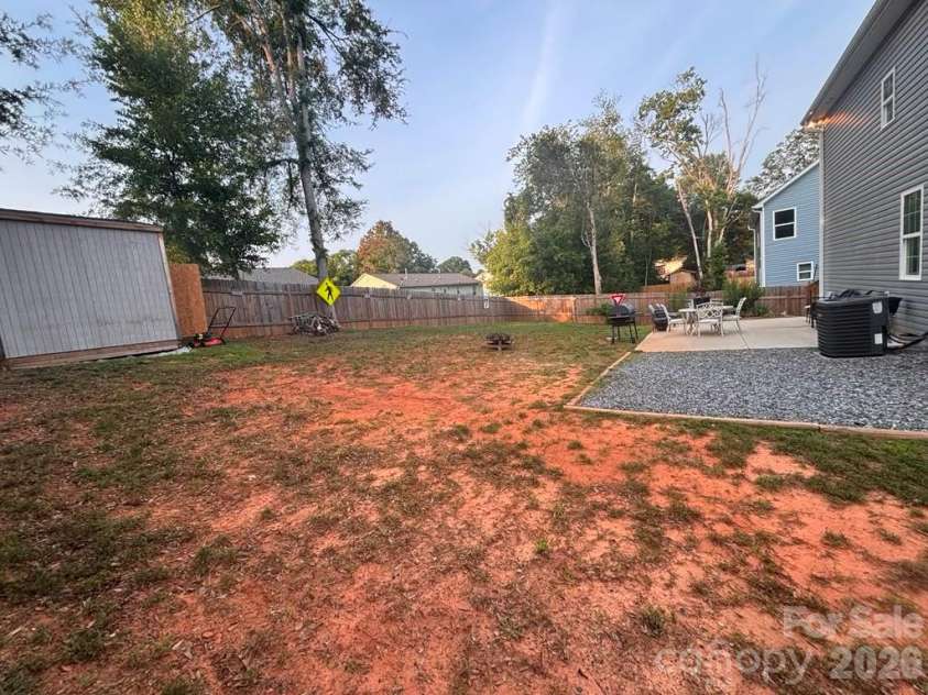 606 Carpenter Street, Dallas, NC 28034.  MLS# CAR4398232, YatesRealty ID 1637. 